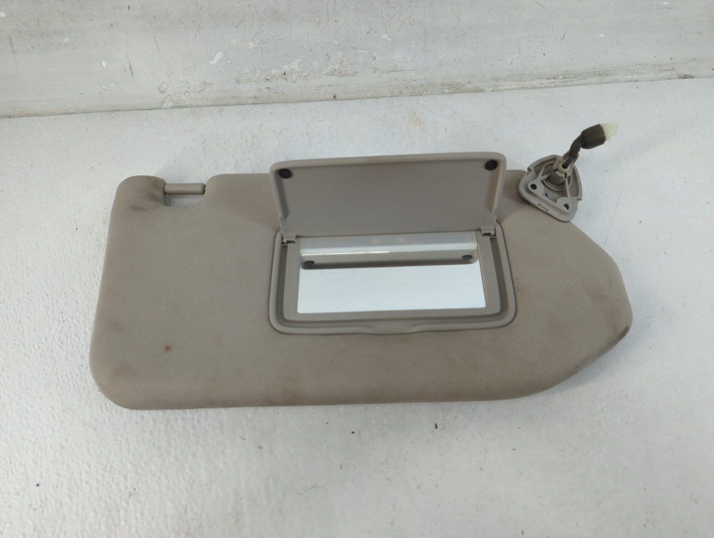 2013-2018 Nissan Pathfinder Sun Visor Shade Replacement Passenger Right Mirror Fits Fits 2013 2014 2015 2016 2017 2018 2019 OEM Used Auto Parts - Oemusedautoparts1.com