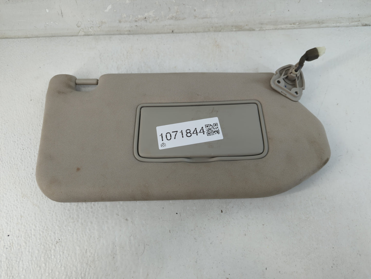 2013-2018 Nissan Pathfinder Sun Visor Shade Replacement Passenger Right Mirror Fits Fits 2013 2014 2015 2016 2017 2018 2019 OEM Used Auto Parts - Oemusedautoparts1.com