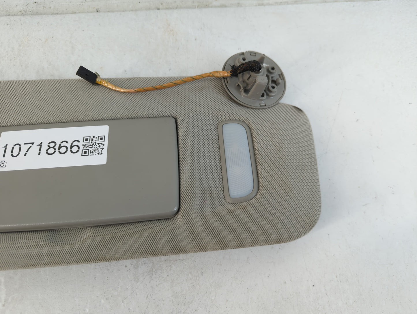 2010-2017 Chevrolet Equinox Sun Visor Shade Replacement Passenger Right Mirror Fits Fits 2010 2011 2012 2013 2014 2015 2016 2017 OEM Used Auto Parts