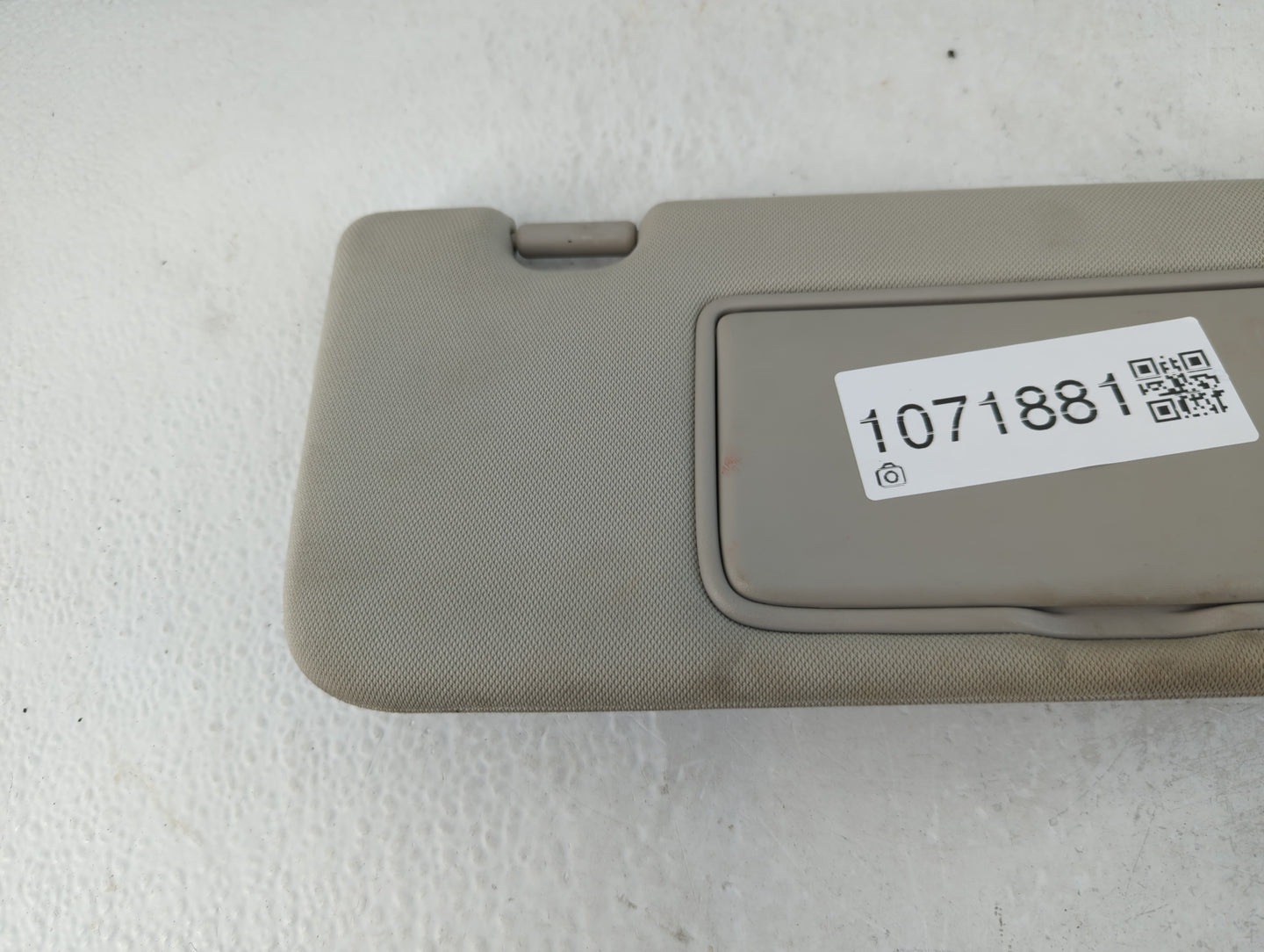 2014-2020 Infiniti Q50 Sun Visor Shade Replacement Passenger Right Mirror Fits Fits 2014 2015 2016 2017 2018 2019 2020 OEM Used Auto Parts - Oemusedautoparts1.com