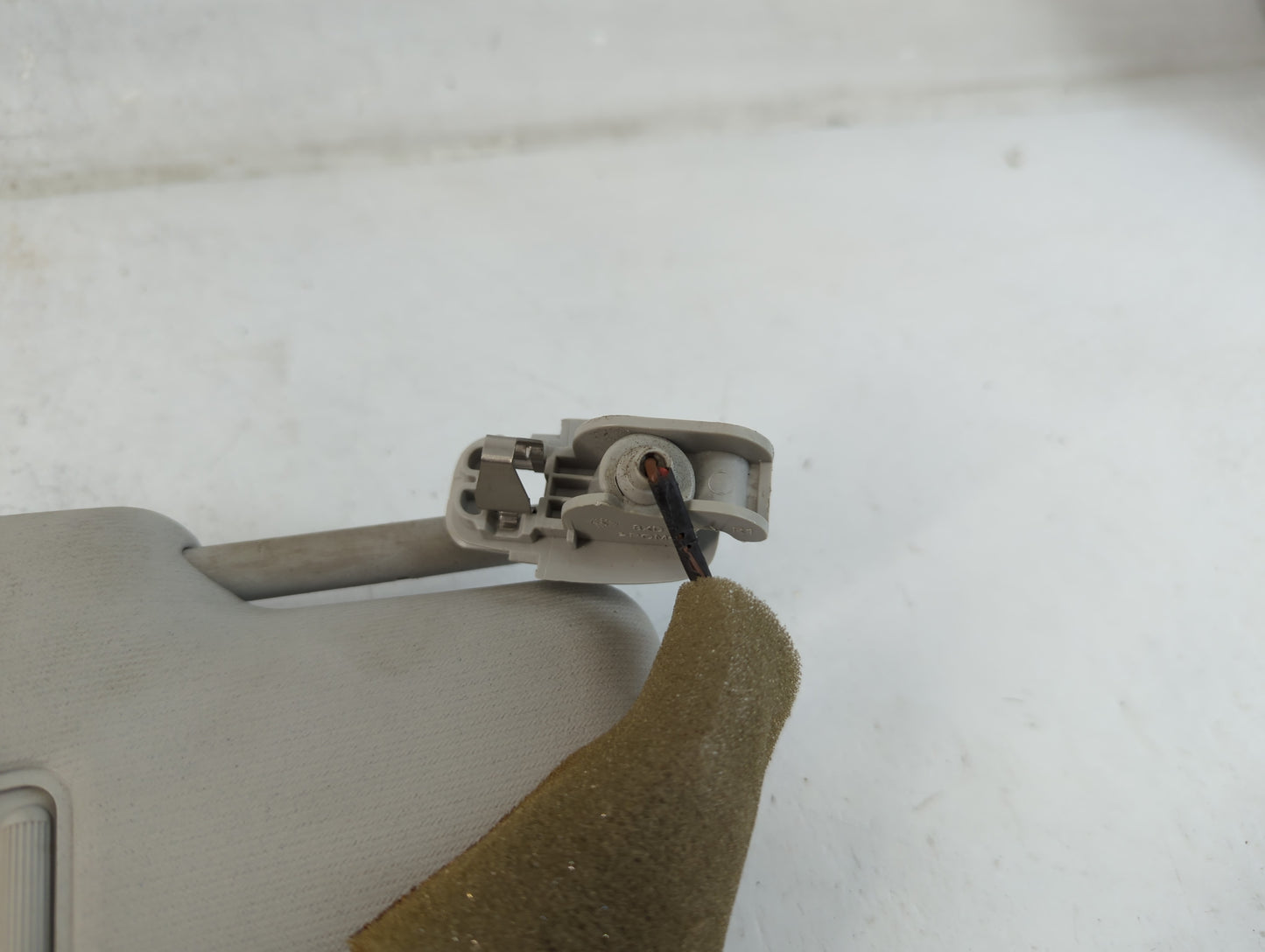 2012-2020 Volkswagen Passat Sun Visor Shade Replacement Passenger Right Mirror Fits OEM Used Auto Parts