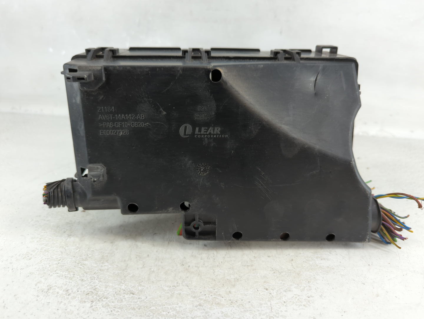 2013-2016 Ford Escape Fusebox Fuse Box Panel Relay Module P/N:AV6T-14A142-AB AV6T-14A067-AD Fits Fits 2013 2014 2015 2016 OEM Used Auto Parts - Oemusedautoparts1.com