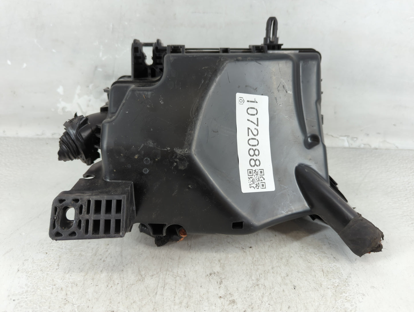 2020-2021 Kia Soul Fusebox Fuse Box Panel Relay Module P/N:91240-K0341 Fits Fits 2020 2021 OEM Used Auto Parts - Oemusedautoparts1.com