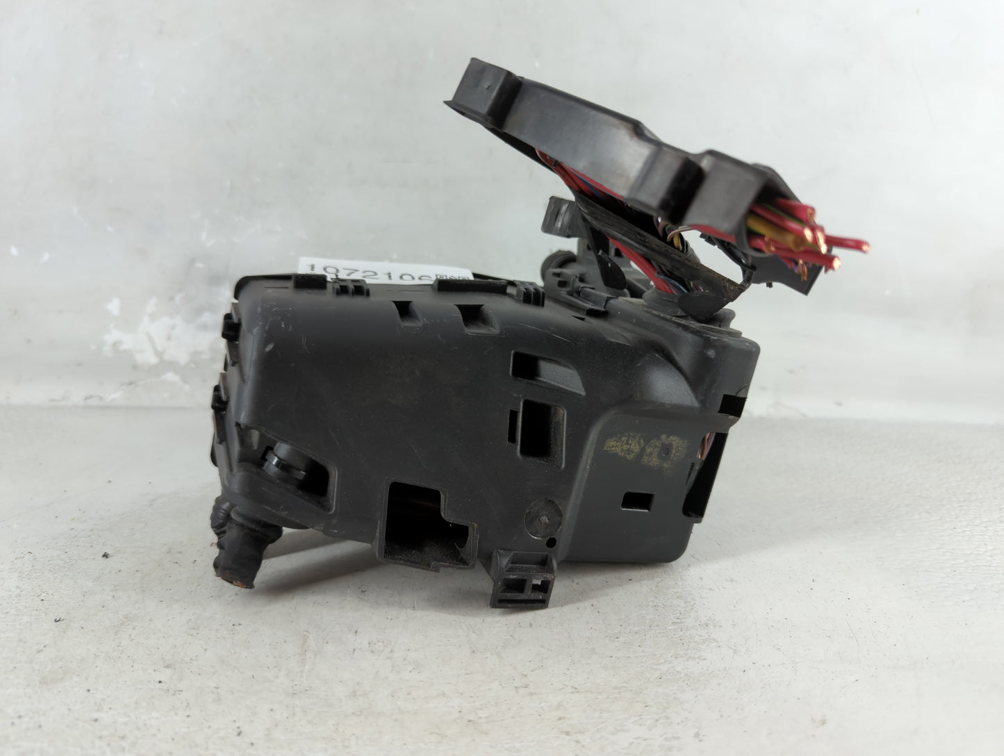 2012-2014 Volvo S60 Fusebox Fuse Box Panel Relay Module P/N:31346538 6G9T-14A079 Fits Fits 2011 2012 2013 2014 OEM Used Auto Parts - Oemusedautoparts1.com