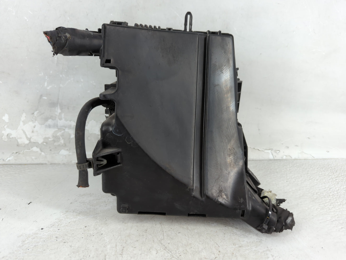 2011-2013 Kia Optima Fusebox Fuse Box Panel Relay Module P/N:91956-00005 Fits Fits 2011 2012 2013 OEM Used Auto Parts - Oemusedautoparts1.com