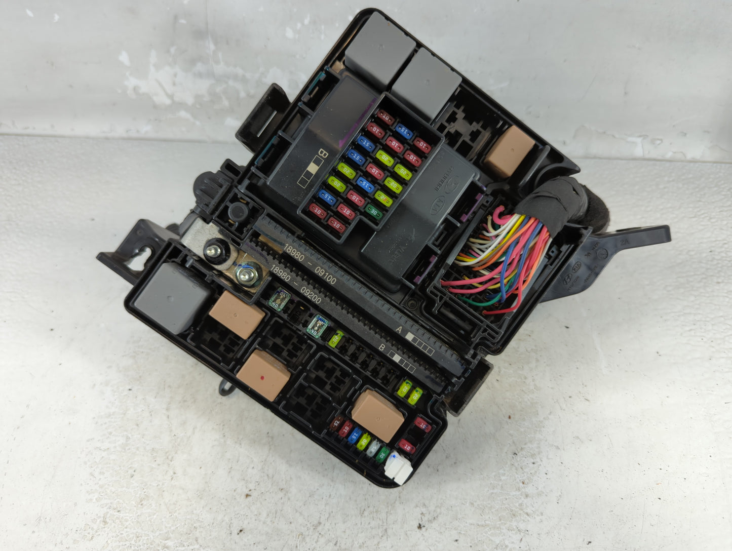 2016-2017 Hyundai Sonata Fusebox Fuse Box Panel Relay Module P/N:91950-C1820 Fits Fits 2016 2017 OEM Used Auto Parts - Oemusedautoparts1.com