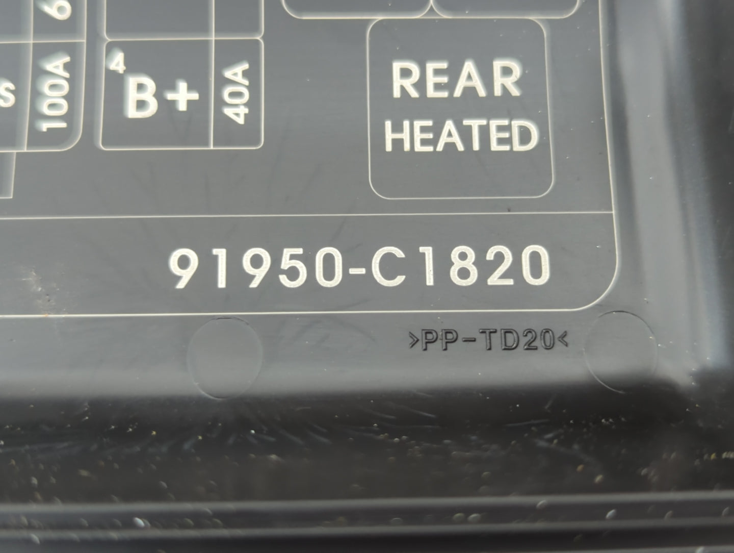 2016-2017 Hyundai Sonata Fusebox Fuse Box Panel Relay Module P/N:91950-C1820 Fits Fits 2016 2017 OEM Used Auto Parts - Oemusedautoparts1.com