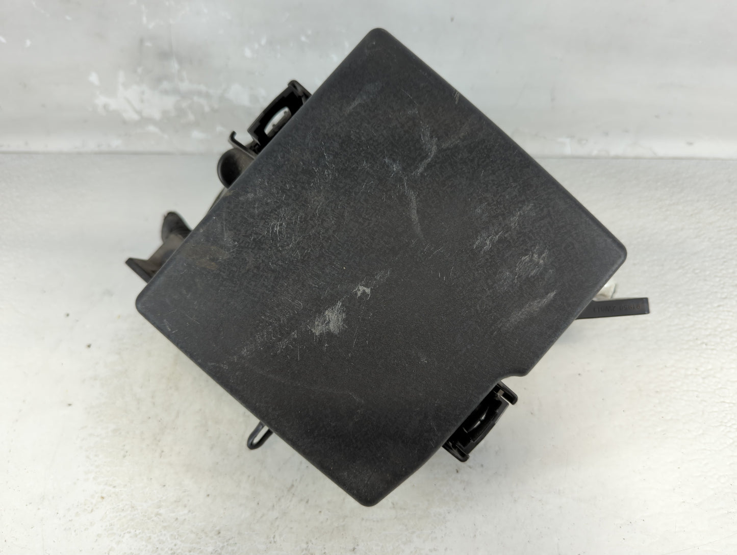 2014-2015 Kia Sorento Fusebox Fuse Box Panel Relay Module P/N:91941-2P520QQK Fits Fits 2014 2015 OEM Used Auto Parts - Oemusedautoparts1.com