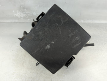 2014-2015 Kia Sorento Fusebox Fuse Box Panel Relay Module P/N:91941-2P520QQK Fits Fits 2014 2015 OEM Used Auto Parts - Oemusedautoparts1.com