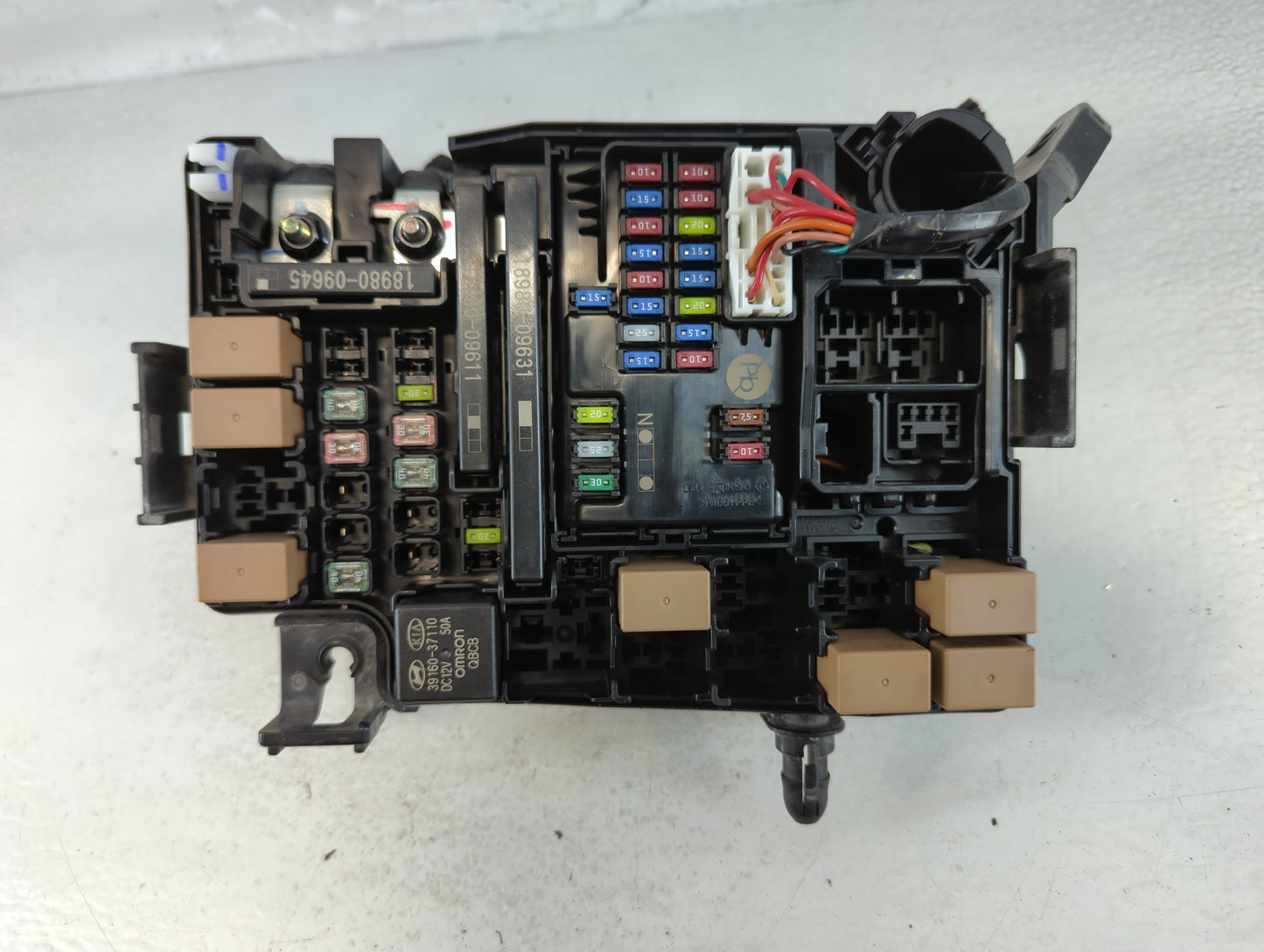 2021 Kia Forte Fusebox Fuse Box Panel Relay Module P/N:4220828012 P078LA52, 91431 M7052 Fits OEM Used Auto Parts