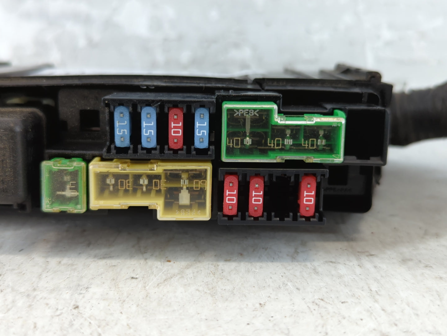 2013-2019 Nissan Sentra Fusebox Fuse Box Panel Relay Module P/N:24382 EW70B Fits Fits 2013 2014 2015 2016 2017 2018 2019 OEM Used Auto Parts - Oemusedautoparts1.com