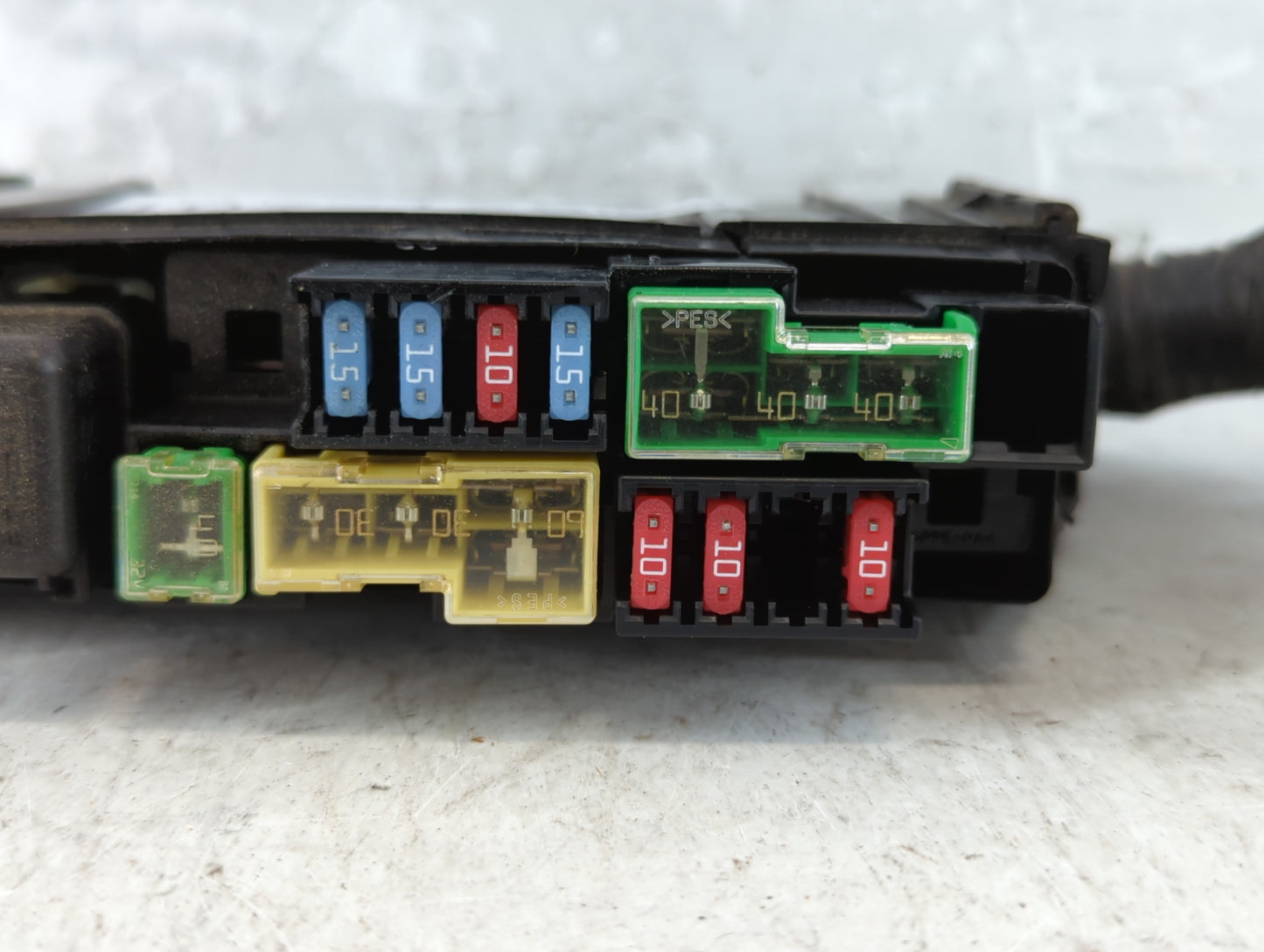 2013-2019 Nissan Sentra Fusebox Fuse Box Panel Relay Module P/N:24382 EW70B Fits Fits 2013 2014 2015 2016 2017 2018 2019 OEM Used Auto Parts - Oemusedautoparts1.com