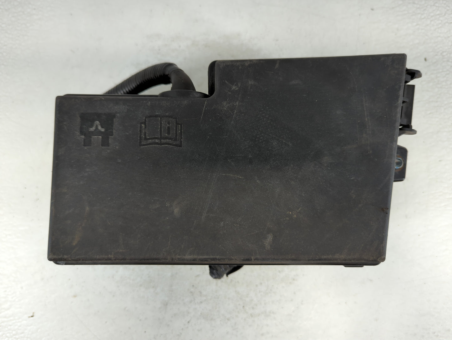 2007-2009 Mazda Cx-7 Fusebox Fuse Box Panel Relay Module P/N:518818109 Fits Fits 2007 2008 2009 OEM Used Auto Parts