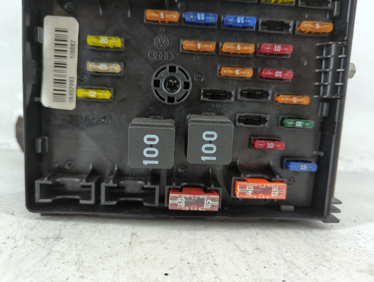 2009-2017 Volkswagen Cc Fusebox Fuse Box Panel Relay Module P/N:3C0 937 125 A Fits OEM Used Auto Parts