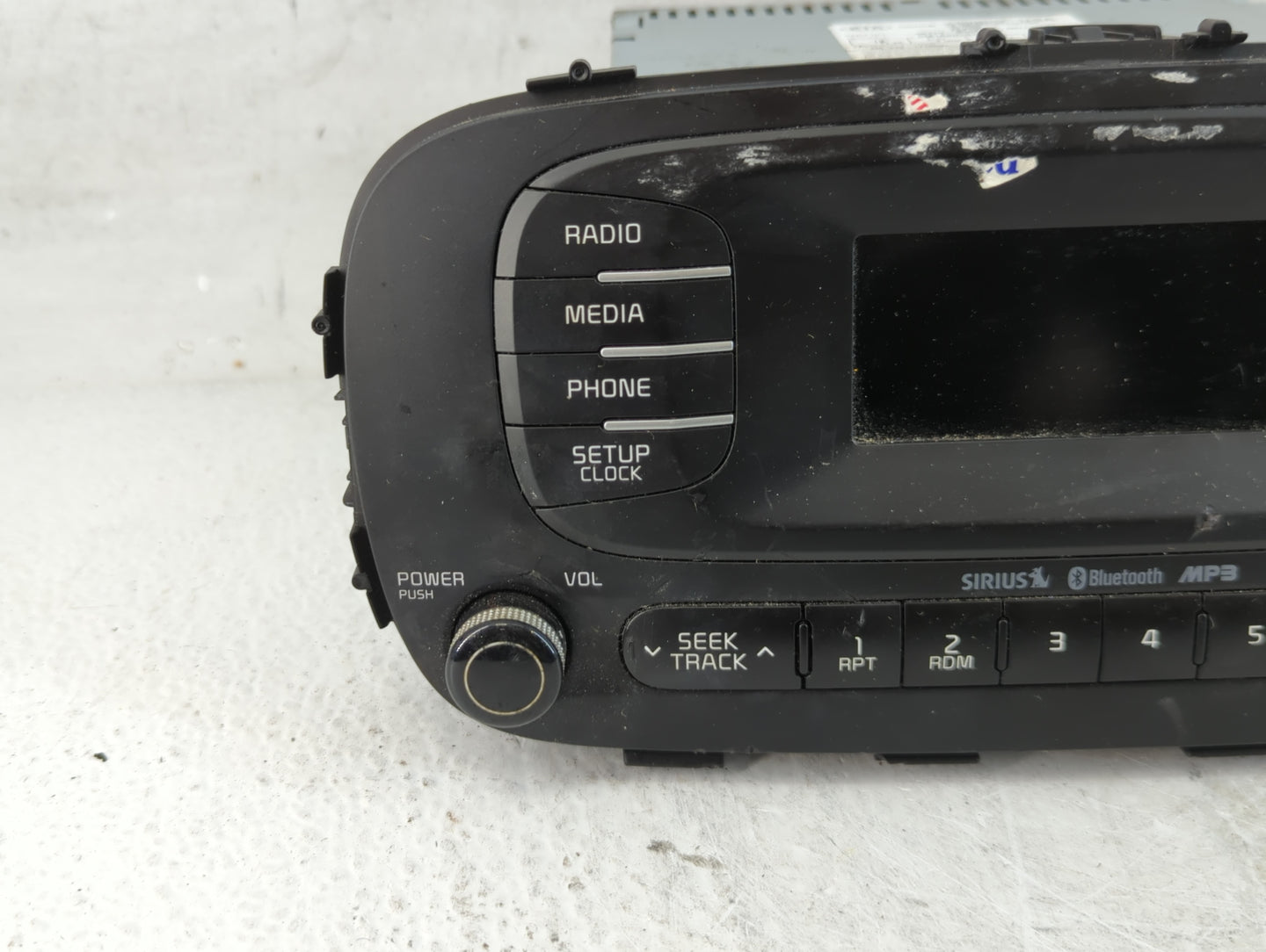 2014-2016 Kia Soul Radio AM FM Cd Player Receiver Replacement P/N:96170-B2090CA Fits Fits 2014 2015 2016 OEM Used Auto Parts - Oemusedautoparts1.com