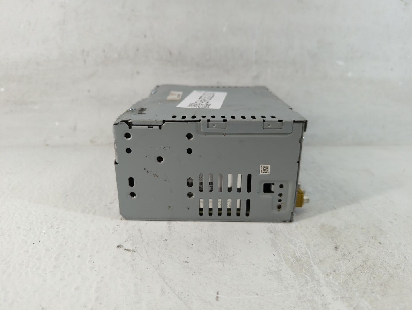2017-2019 Lincoln Mkc Radio AM FM Cd Player Receiver Replacement P/N:GJ7T-19C107-DE Fits Fits 2017 2018 2019 OEM Used Auto Parts - Oemusedautoparts1.com