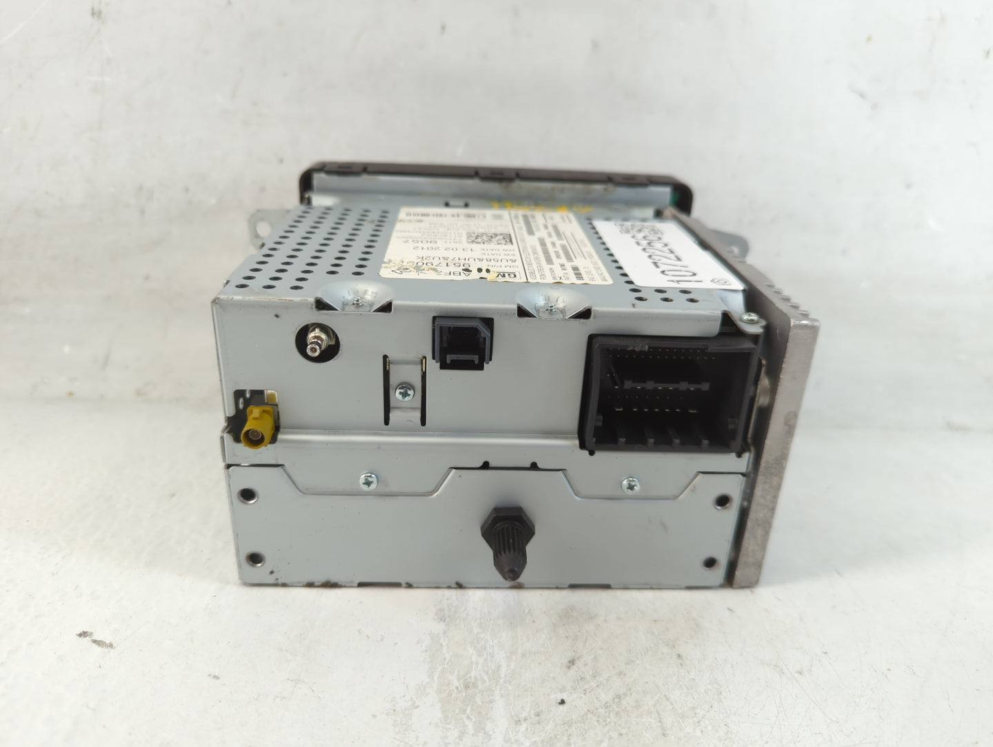 2012 Chevrolet Sonic Radio AM FM Cd Player Receiver Replacement P/N:95179057 Fits OEM Used Auto Parts - Oemusedautoparts1.com