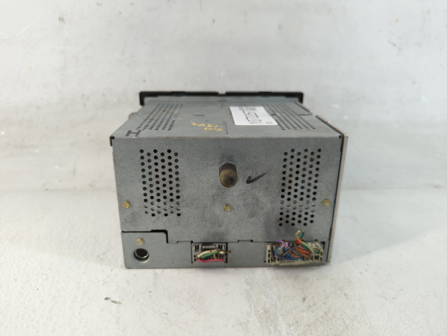 2005 Ford Freestyle Radio AM FM Cd Player Receiver Replacement P/N:5F9T-18C815-GB Fits OEM Used Auto Parts - Oemusedautoparts1.com