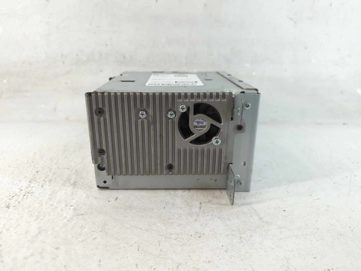 2014-2016 Chevrolet Malibu Radio AM FM Cd Player Receiver Replacement P/N:23161215 Fits Fits 2014 2015 2016 OEM Used Auto Parts - Oemusedautoparts1.com
