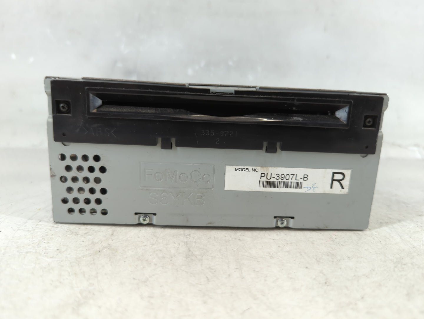 2014-2015 Lincoln Mkx Radio AM FM Cd Player Receiver Replacement P/N:ET4T-19C107-MA Fits Fits 2013 2014 2015 OEM Used Auto Parts - Oemusedautoparts1.com