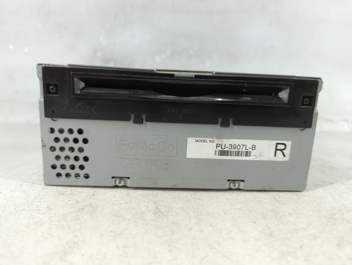 2014-2015 Lincoln Mkx Radio AM FM Cd Player Receiver Replacement P/N:ET4T-19C107-MA Fits Fits 2013 2014 2015 OEM Used Auto Parts - Oemusedautoparts1.com