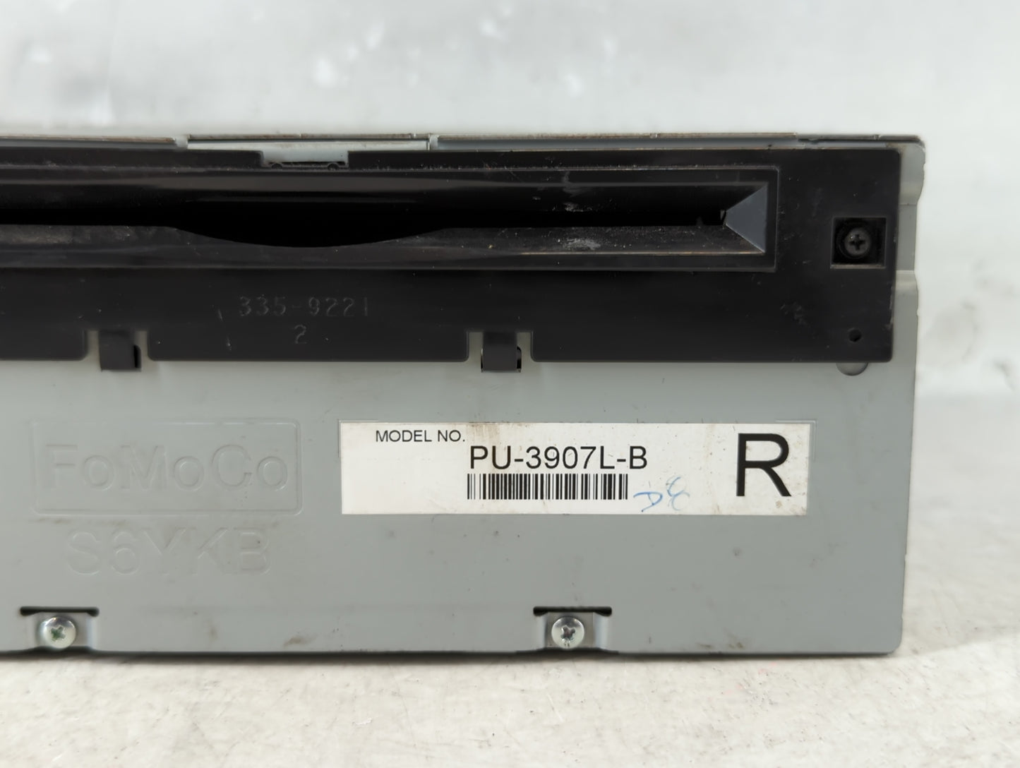 2014-2015 Lincoln Mkx Radio AM FM Cd Player Receiver Replacement P/N:ET4T-19C107-MA Fits Fits 2013 2014 2015 OEM Used Auto Parts - Oemusedautoparts1.com