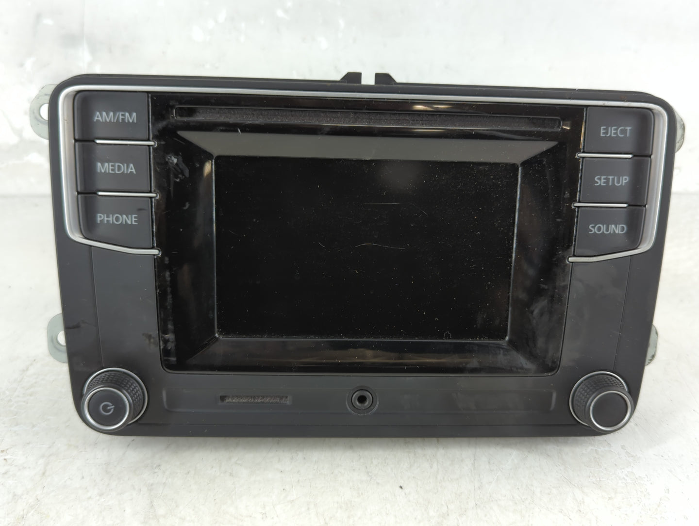 2016 Volkswagen Passat Radio AM FM Cd Player Receiver Replacement P/N:561 035 150 Fits Fits 2013 2014 2015 2017 OEM Used Auto Parts - Oemusedautoparts1.com