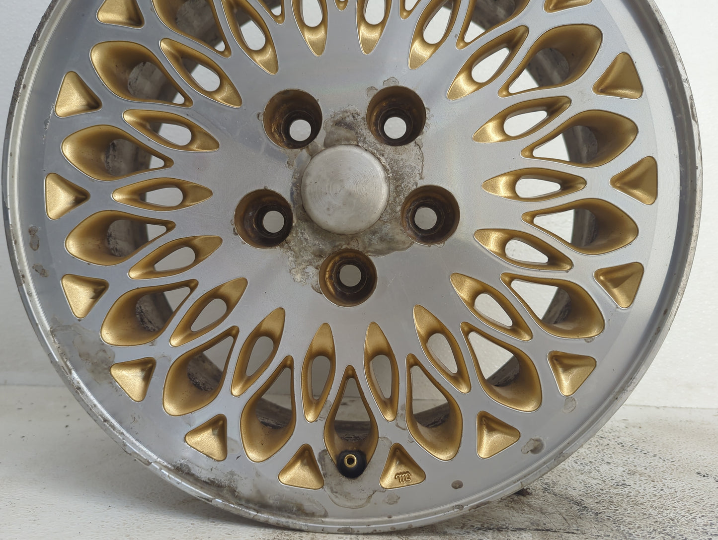 1996-1997 Chrysler Town & Country Oem Wheel Rim