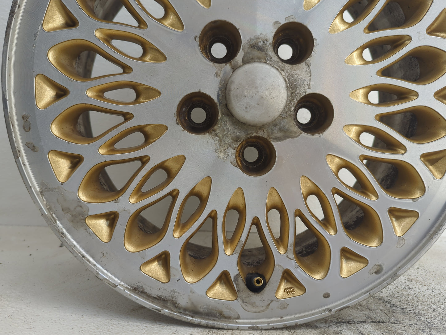 1996-1997 Chrysler Town & Country Oem Wheel Rim