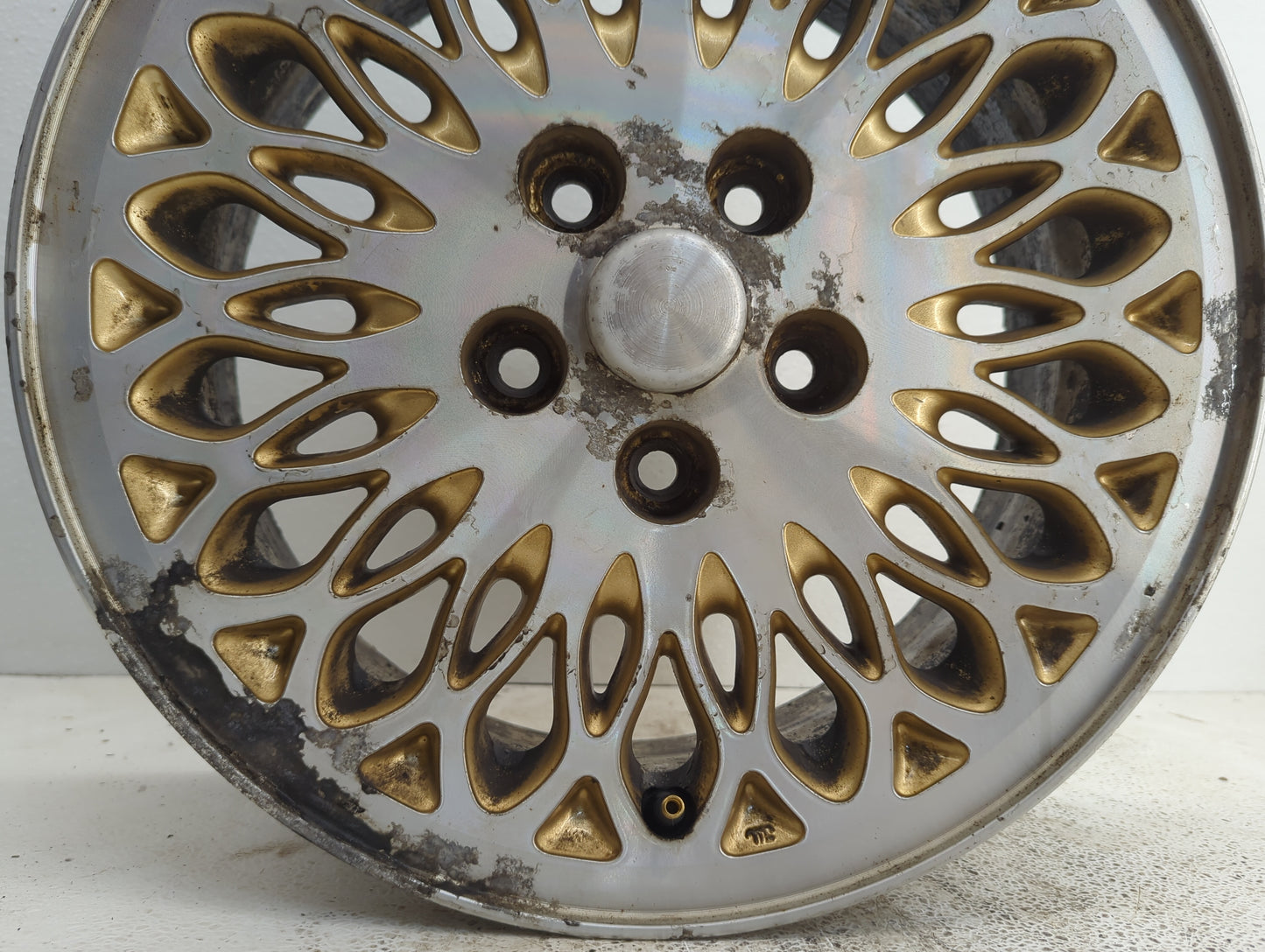 1996-1997 Chrysler Town & Country Oem Wheel Rim