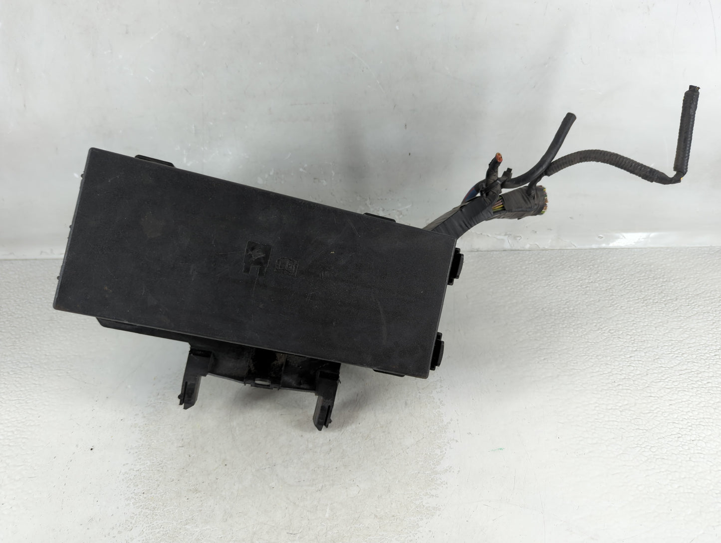 2011-2012 Ford Explorer Fusebox Fuse Box Panel Relay Module P/N:BT4T-14A003-AA Fits Fits 2011 2012 OEM Used Auto Parts - Oemusedautoparts1.com