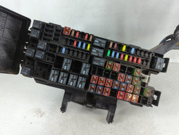 2011-2012 Ford Explorer Fusebox Fuse Box Panel Relay Module P/N:BT4T-14A003-AA Fits Fits 2011 2012 OEM Used Auto Parts