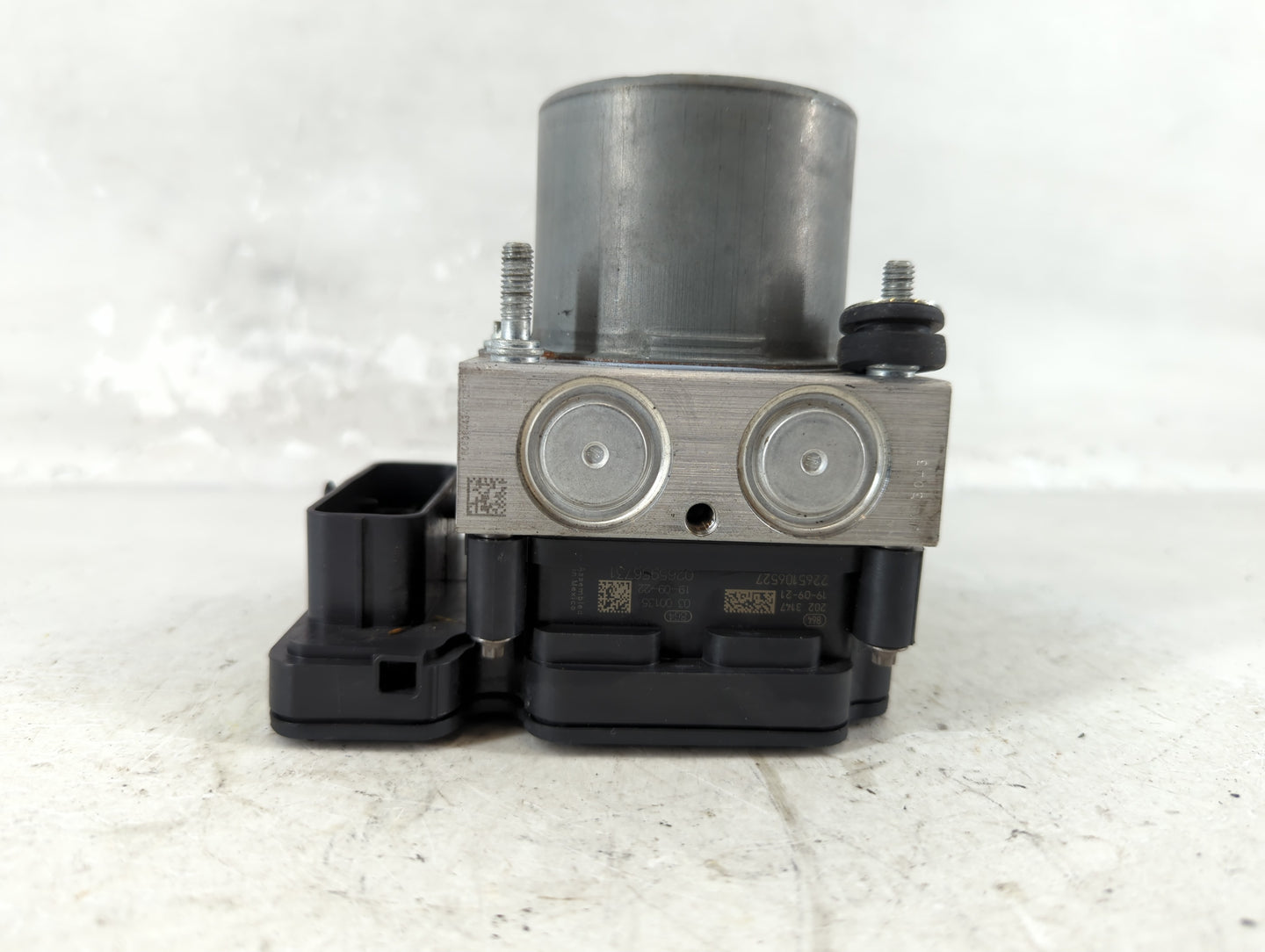 2018-2020 Toyota Camry ABS Pump Control Module Replacement P/N:44540 06290 Fits Fits 2018 2019 2020 OEM Used Auto Parts - Oemusedautoparts1.com