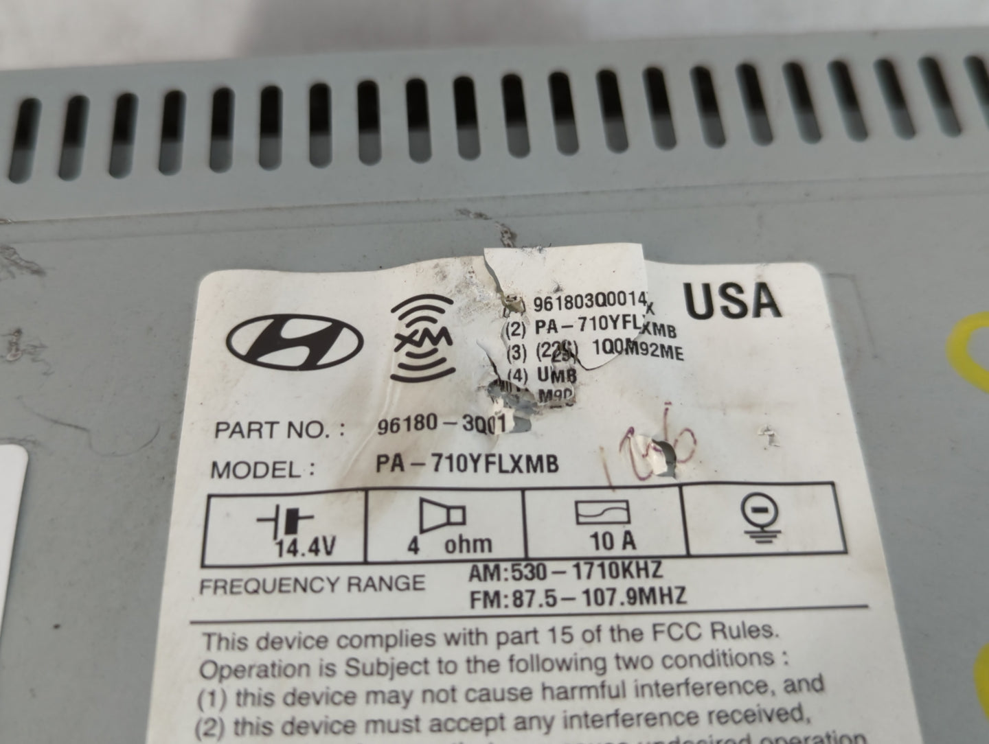 2011 Hyundai Sonata Sonata Radio AM FM Cd Player Receiver Replacement P/N:96180-3Q0014X Fits OEM Used Auto Parts - Oemusedautoparts1.com
