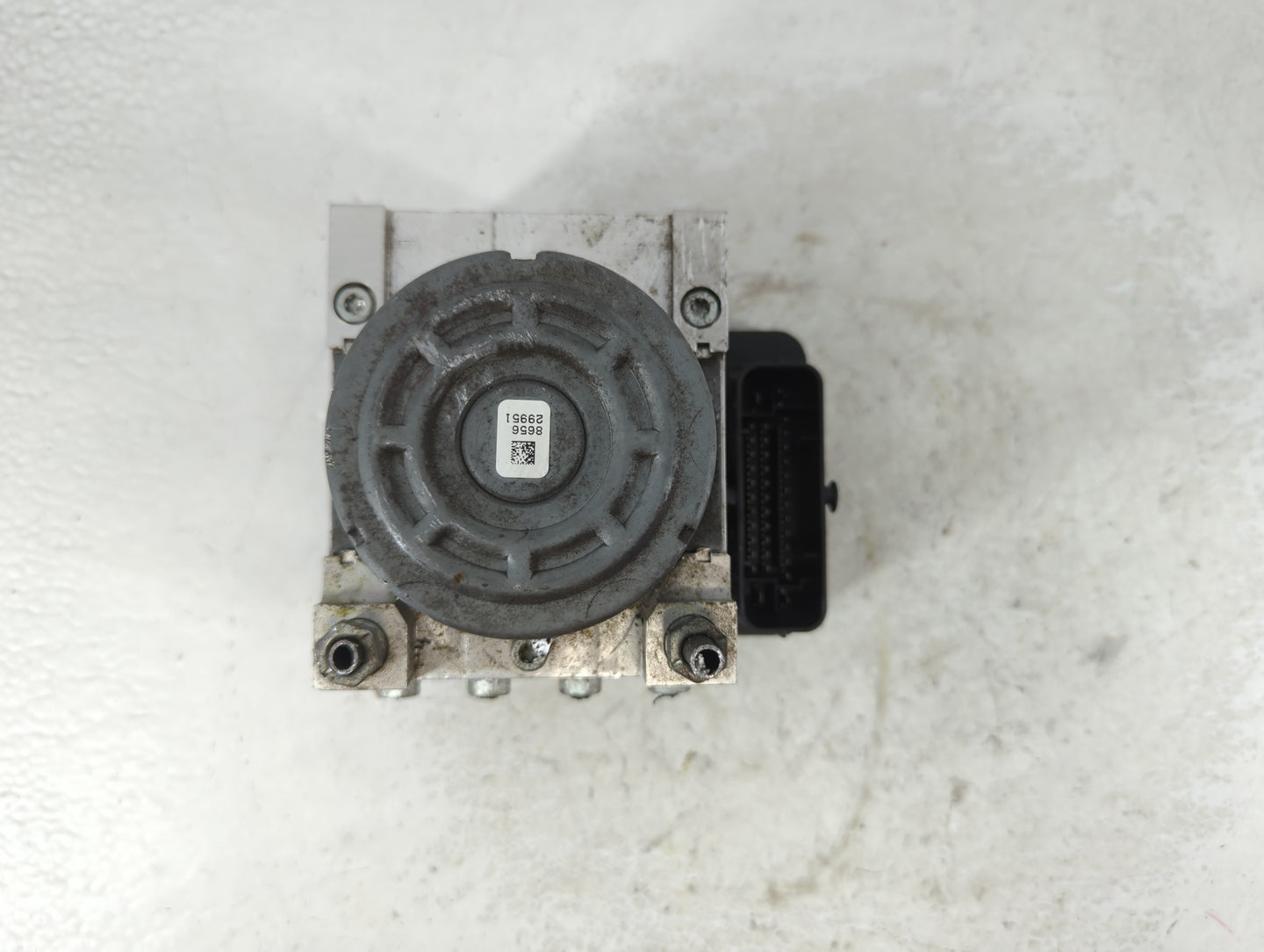2016-2018 Honda Pilot ABS Pump Control Module Replacement P/N:57110TG8 A030M Fits Fits 2016 2017 2018 OEM Used Auto Parts - Oemusedautoparts1.com
