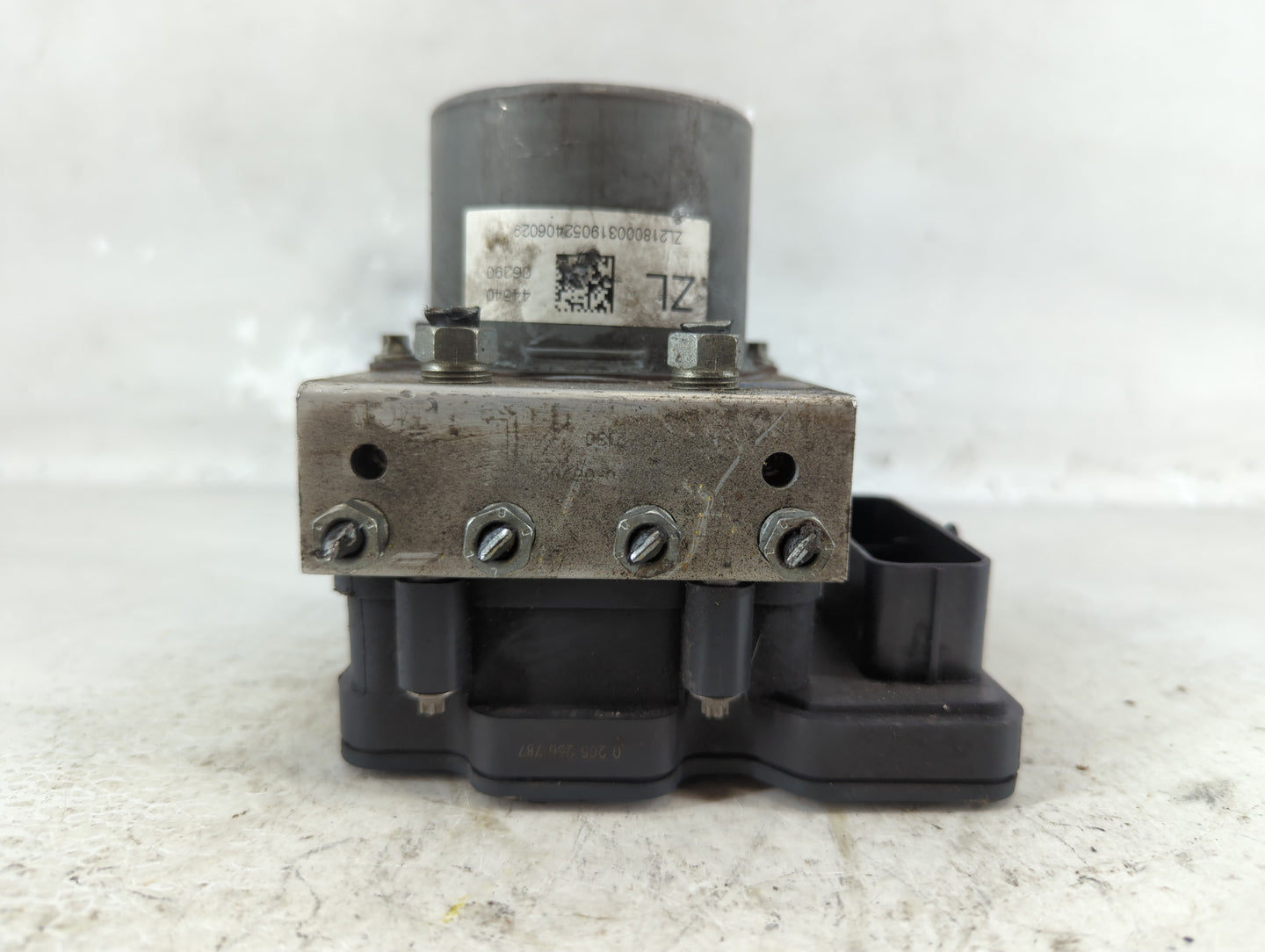 2018-2020 Toyota Camry ABS Pump Control Module Replacement P/N:44540 06290 Fits Fits 2018 2019 2020 OEM Used Auto Parts - Oemusedautoparts1.com