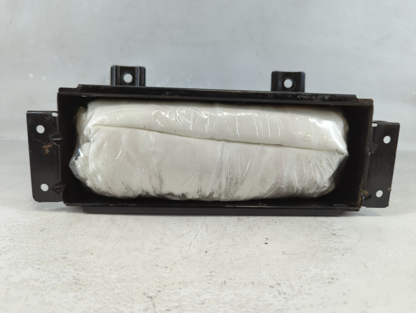 2003-2011 Chevrolet Express 3500 Air Bag Passenger Right Dashboard OEM P/N:AL682802G03FEJ Fits OEM Used Auto Parts - Oemusedautoparts1.com