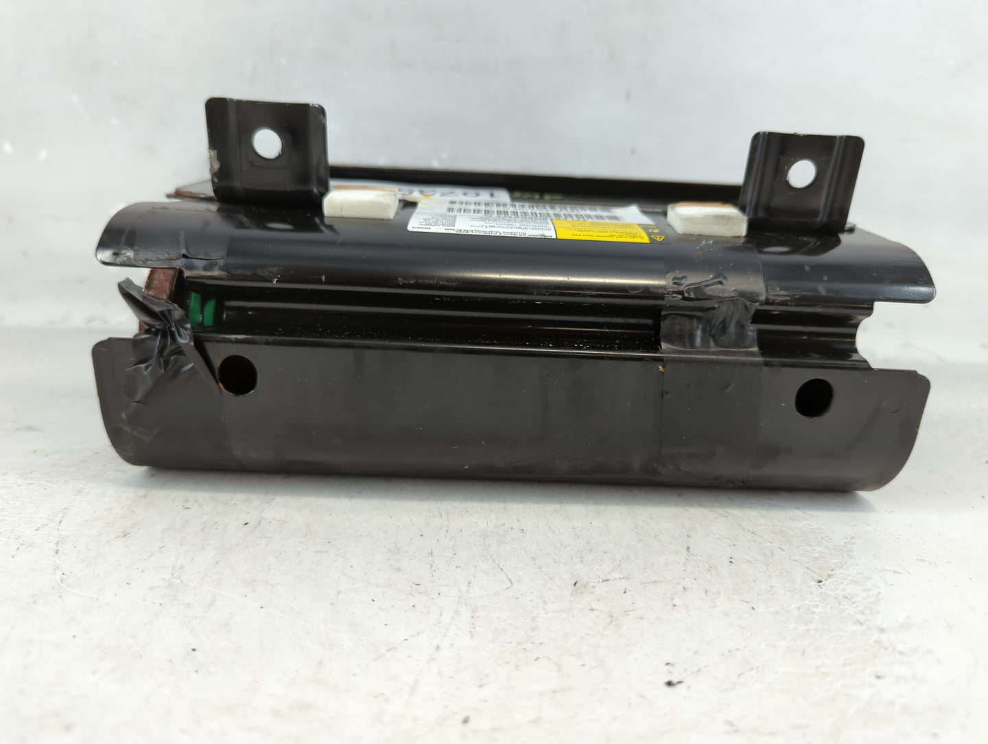 2003-2011 Chevrolet Express 3500 Air Bag Passenger Right Dashboard OEM P/N:AL682802G03FEJ Fits OEM Used Auto Parts - Oemusedautoparts1.com