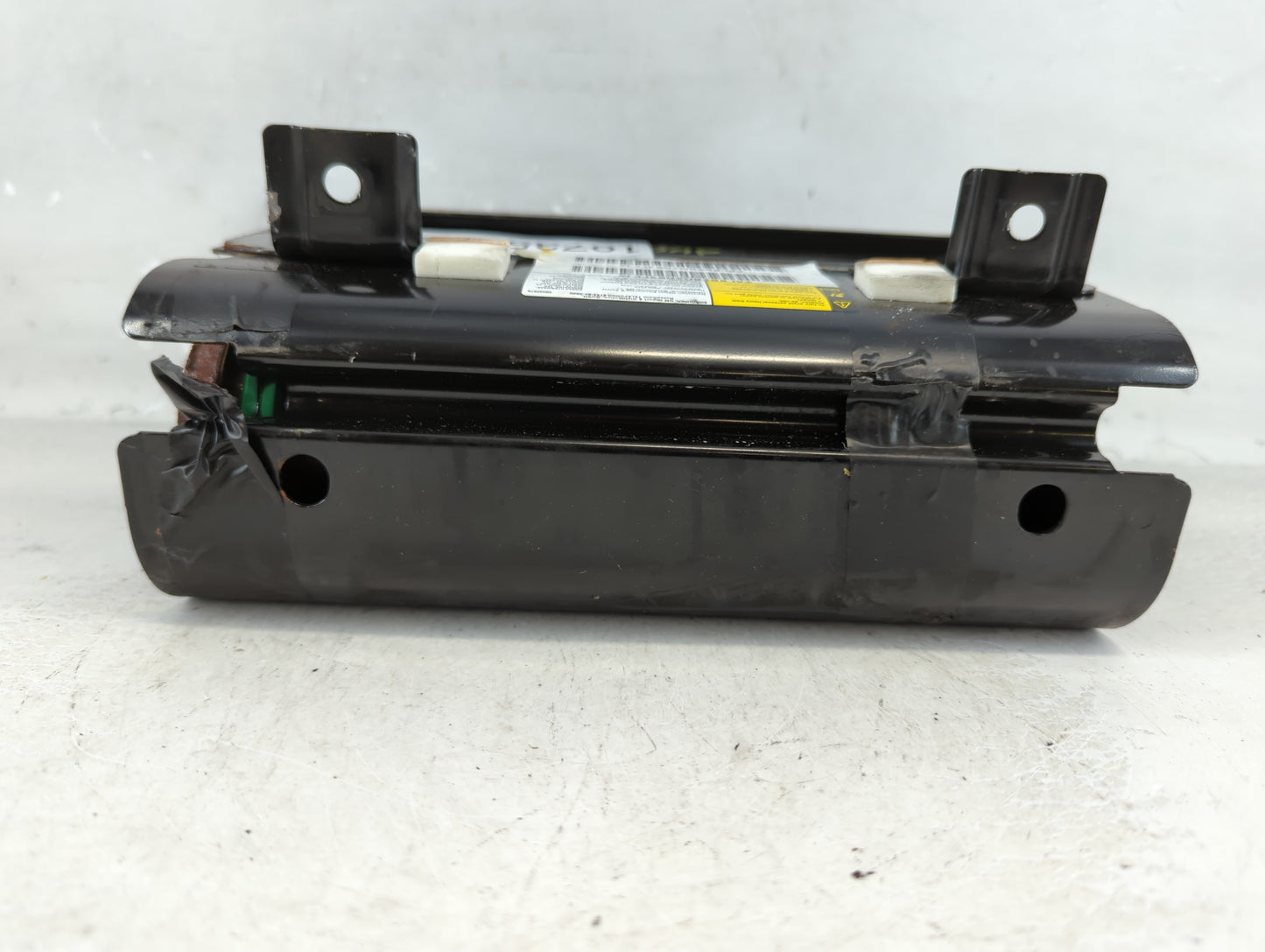 2003-2011 Chevrolet Express 3500 Air Bag Passenger Right Dashboard OEM P/N:AL682802G03FEJ Fits OEM Used Auto Parts - Oemusedautoparts1.com