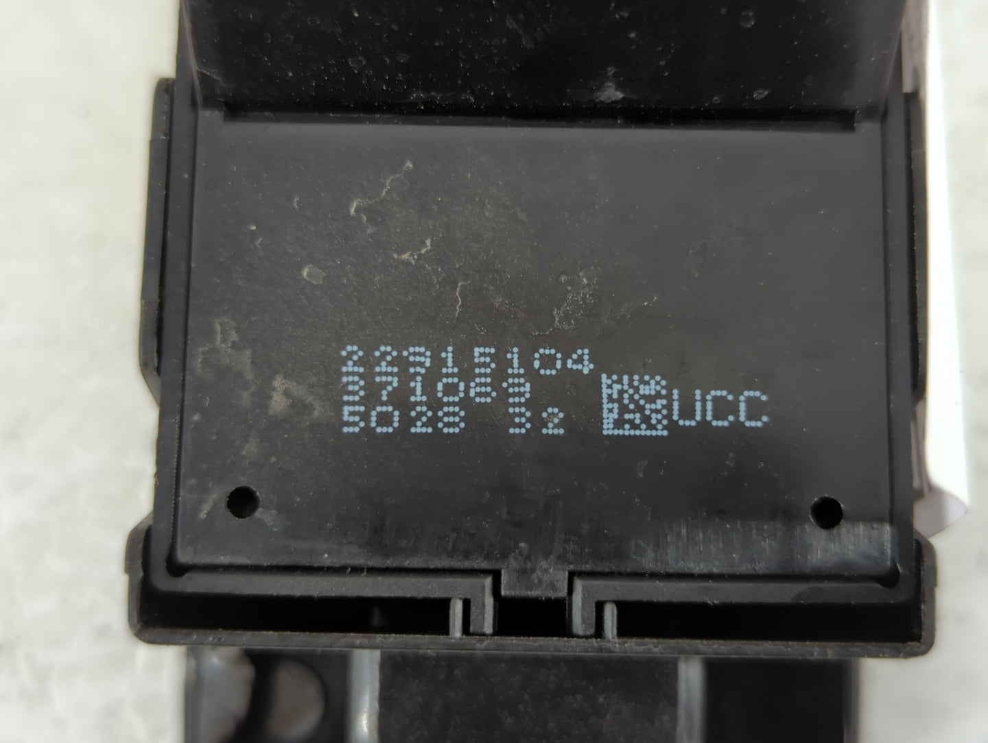 2014-2017 Buick Regal Master Power Window Switch Replacement Driver Side Left P/N:22915104 Fits Fits 2014 2015 2016 2017 2018 2019 OEM Used Auto Parts - Oemusedautoparts1.com