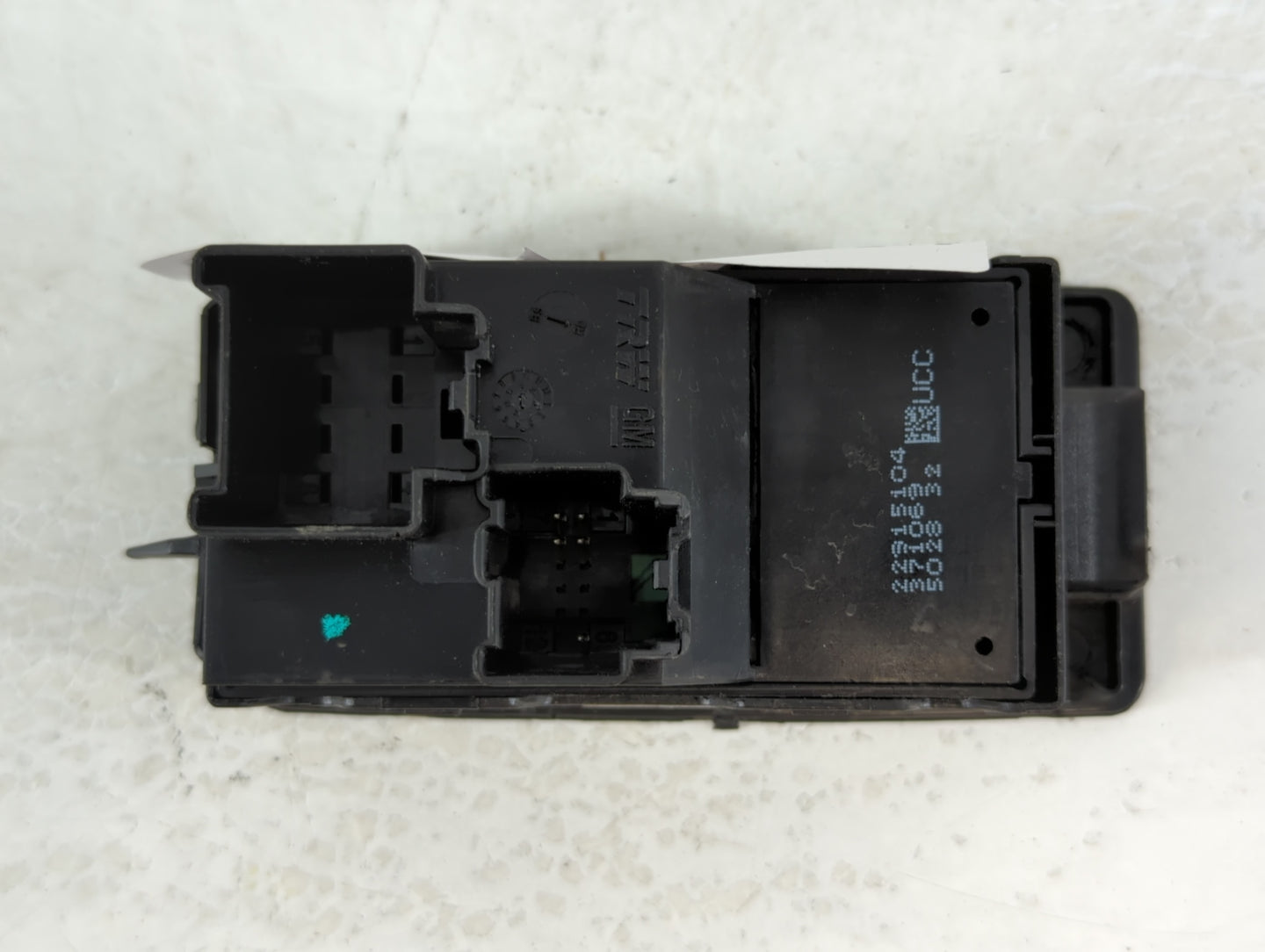 2014-2017 Buick Regal Master Power Window Switch Replacement Driver Side Left P/N:22915104 Fits Fits 2014 2015 2016 2017 2018 2019 OEM Used Auto Parts - Oemusedautoparts1.com