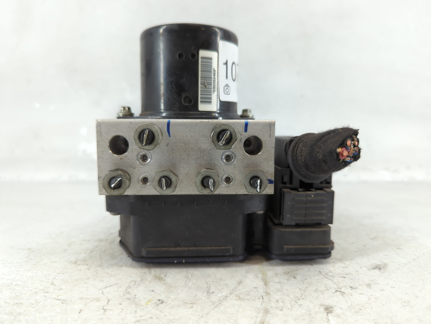 2011 Buick Regal ABS Pump Control Module Replacement P/N:22757649 Fits OEM Used Auto Parts - Oemusedautoparts1.com