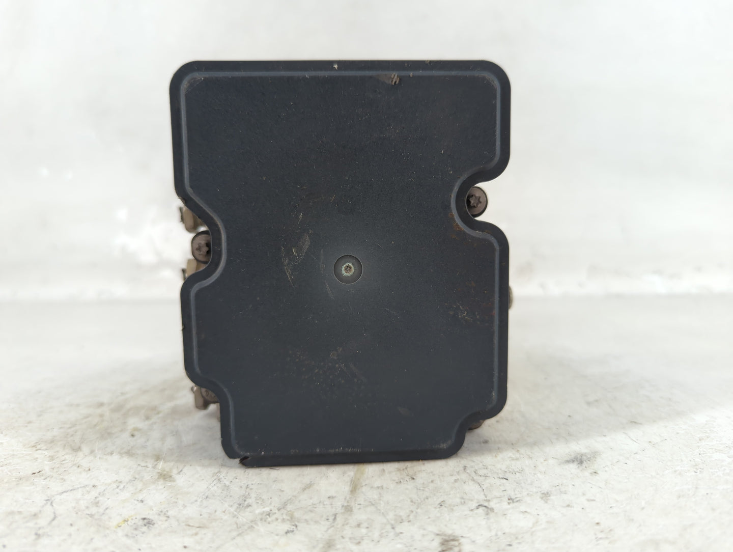 2014-2019 Ford Taurus ABS Pump Control Module Replacement P/N:FG13-2C405-A Fits Fits 2014 2015 2016 2017 2018 2019 OEM Used Auto Parts - Oemusedautoparts1.com