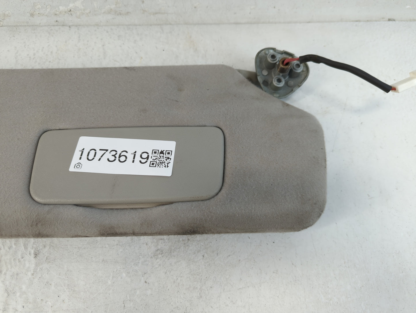 2011-2014 Toyota Sienna Sun Visor Shade Replacement Driver Left Mirror Fits Fits 2011 2012 2013 2014 OEM Used Auto Parts