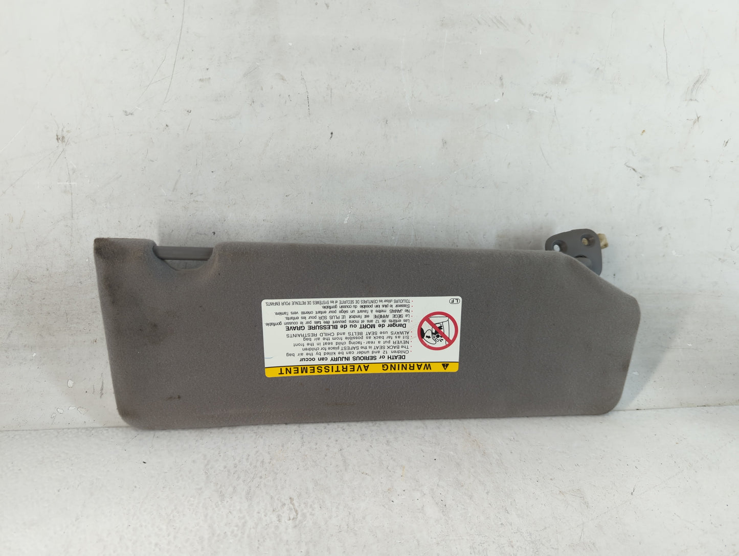 2019-2022 Chevrolet Silverado 1500 Sun Visor Shade Replacement Passenger Right Mirror Fits Fits 2019 2020 2021 2022 OEM Used Auto Parts