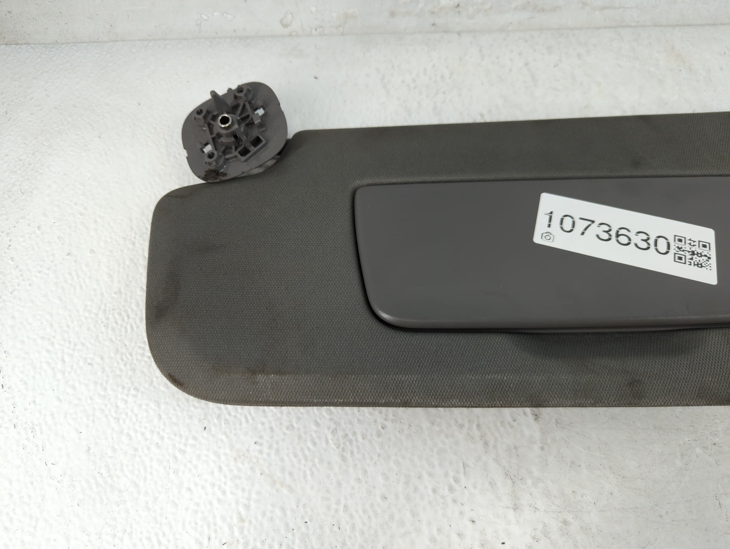 2019-2022 Chevrolet Silverado 1500 Sun Visor Shade Replacement Driver Left Mirror Fits Fits 2019 2020 2021 2022 OEM Used Auto Parts