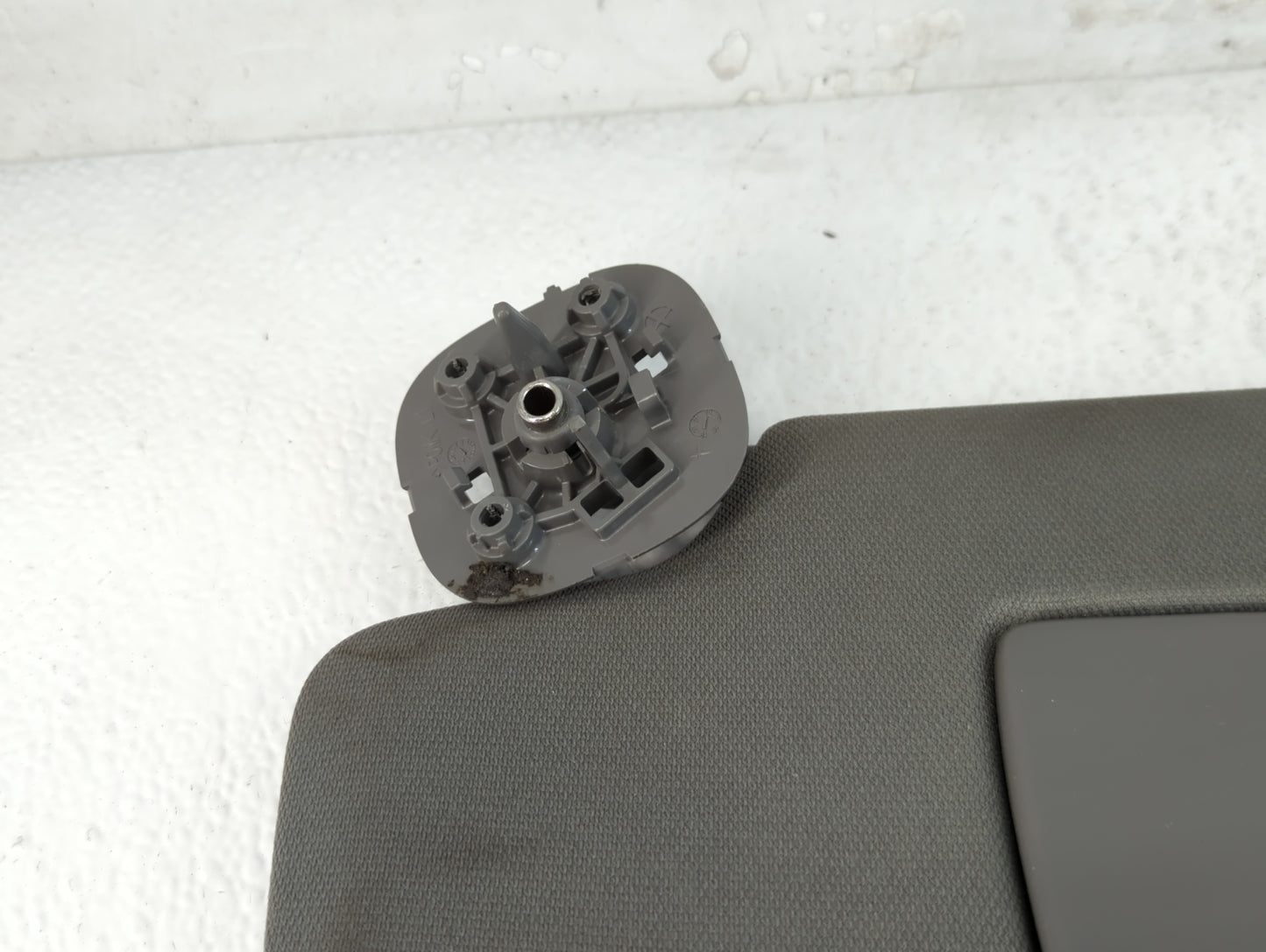 2019-2022 Chevrolet Silverado 1500 Sun Visor Shade Replacement Driver Left Mirror Fits Fits 2019 2020 2021 2022 OEM Used Auto Parts