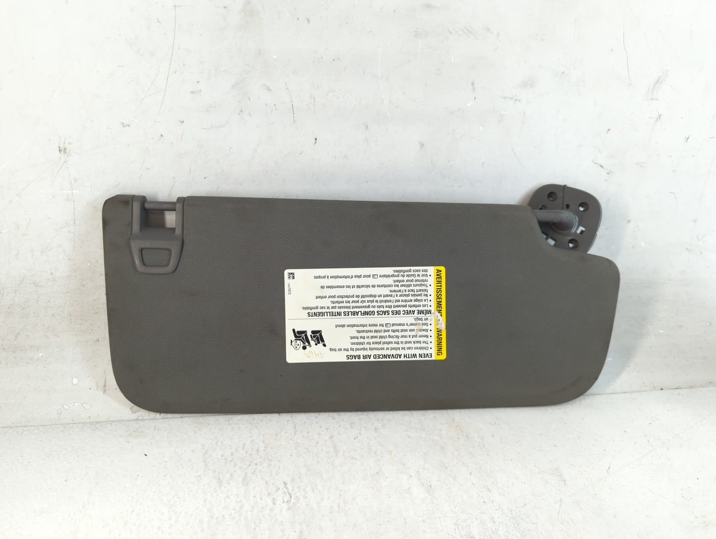 2019-2022 Chevrolet Silverado 1500 Sun Visor Shade Replacement Driver Left Mirror Fits Fits 2019 2020 2021 2022 OEM Used Auto Parts