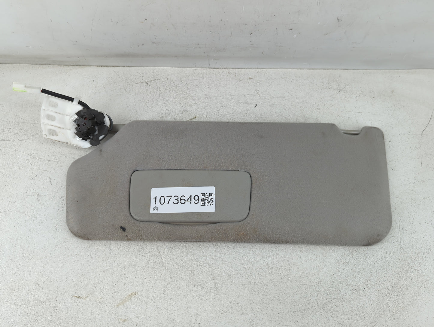 2011-2014 Toyota Sienna Sun Visor Shade Replacement Driver Left Mirror Fits Fits 2011 2012 2013 2014 OEM Used Auto Parts