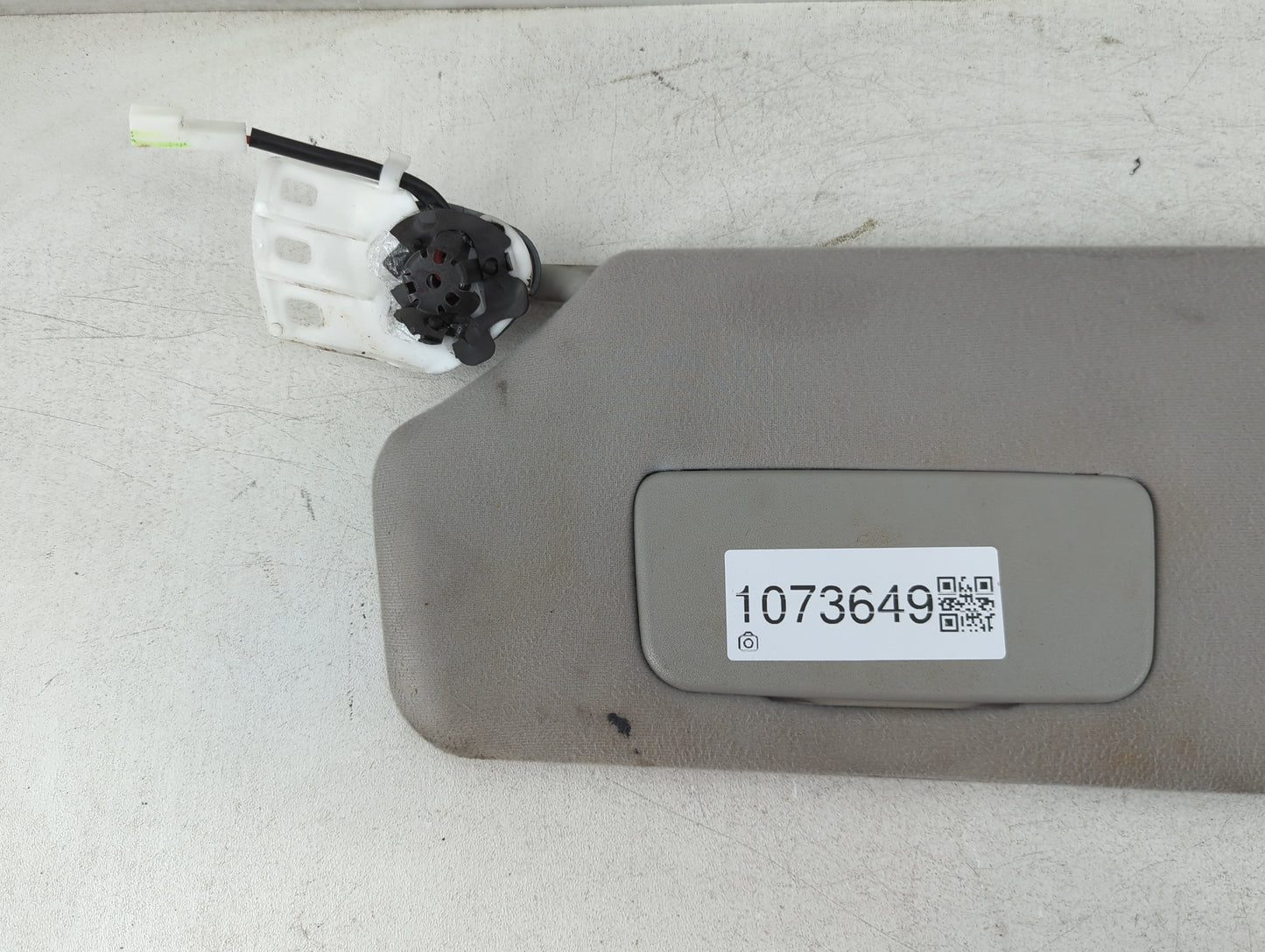 2011-2014 Toyota Sienna Sun Visor Shade Replacement Driver Left Mirror Fits Fits 2011 2012 2013 2014 OEM Used Auto Parts